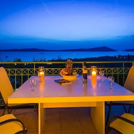Sleeps 16 Pool Wifi