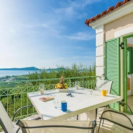 Villa Sleeps 16 Pool Wifi Gialova